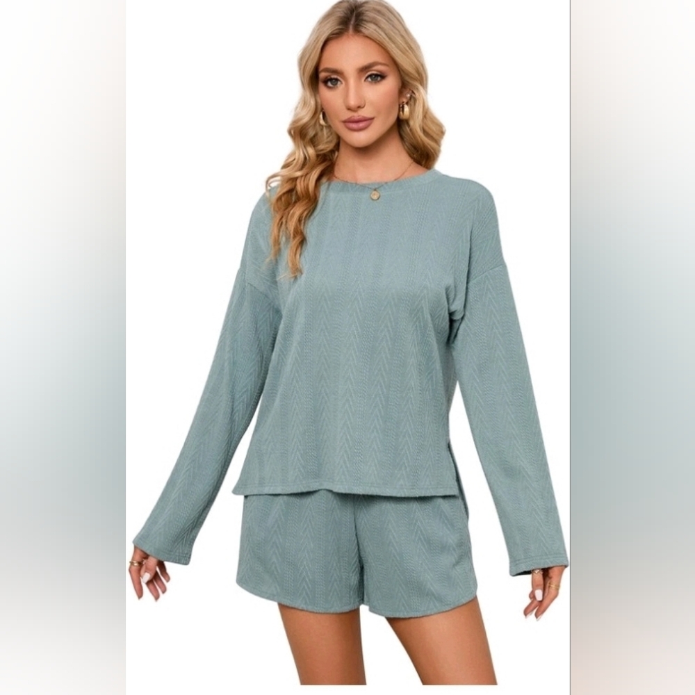 New with tags! Women Large dark teal waffle pajamas shorts and long sleeve top